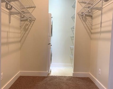 311 William Street - Photo Thumbnail 14