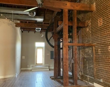 311 William Street - Photo Thumbnail 6