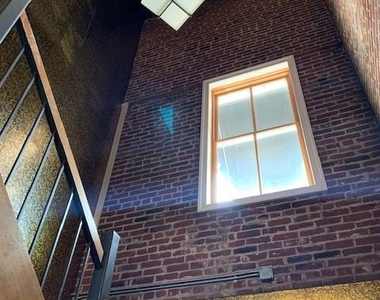311 William Street - Photo Thumbnail 15