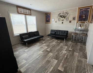 8236 Camden Road - Photo Thumbnail 12