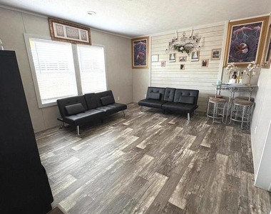 8236 Camden Road - Photo Thumbnail 5