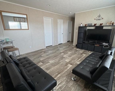 8236 Camden Road - Photo Thumbnail 11