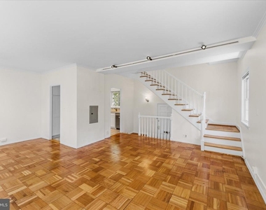 3226 Gunston Road - Photo Thumbnail 7