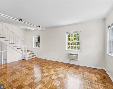 3226 Gunston Road - Photo Thumbnail 8