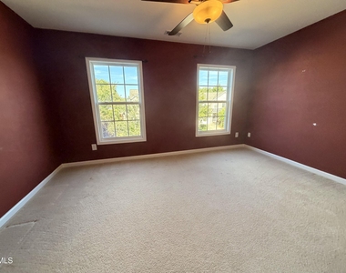 536 Gooseberry Drive - Photo Thumbnail 16