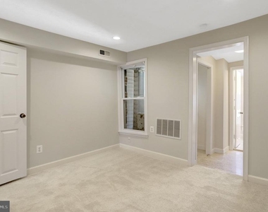 619 N Henry Street - Photo Thumbnail 15