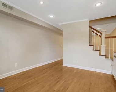 619 N Henry Street - Photo Thumbnail 7