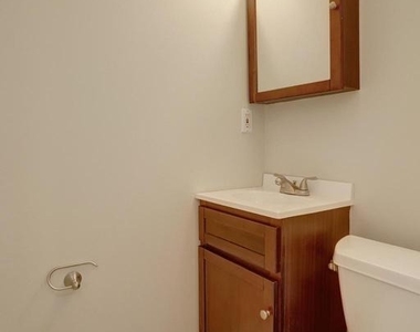 619 N Henry Street - Photo Thumbnail 11