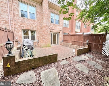 5111 Heritage Lane - Photo Thumbnail 45