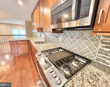 5111 Heritage Lane - Photo Thumbnail 1