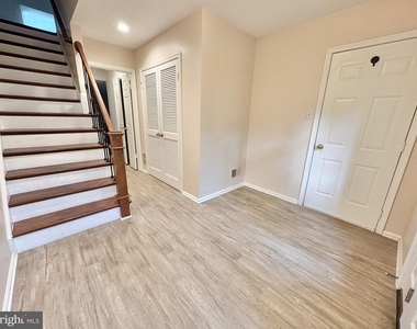 5111 Heritage Lane - Photo Thumbnail 8