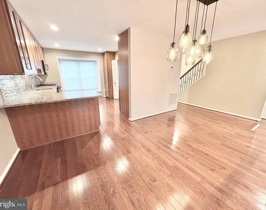 5111 Heritage Lane - Photo Thumbnail 21