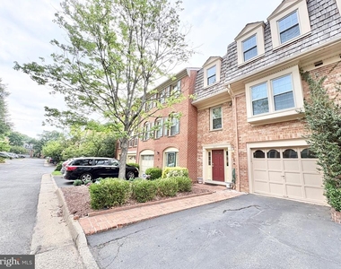 5111 Heritage Lane - Photo Thumbnail 49