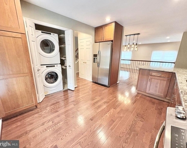 5111 Heritage Lane - Photo Thumbnail 20