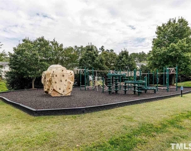 409 Coral Creek Lane - Photo Thumbnail 28