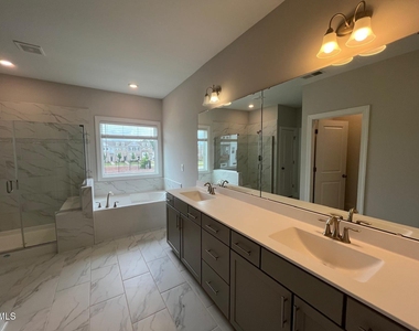 3011 Early Planting Avenue - Photo Thumbnail 35