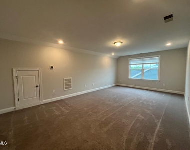 3011 Early Planting Avenue - Photo Thumbnail 41