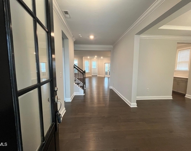 3011 Early Planting Avenue - Photo Thumbnail 2