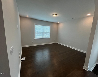 3011 Early Planting Avenue - Photo Thumbnail 29