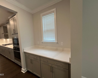 3011 Early Planting Avenue - Photo Thumbnail 19