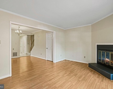 1141 N Vernon Street - Photo Thumbnail 16