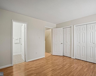 1141 N Vernon Street - Photo Thumbnail 24