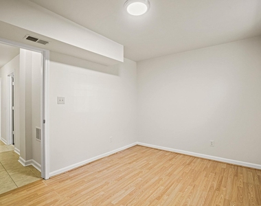 1141 N Vernon Street - Photo Thumbnail 42