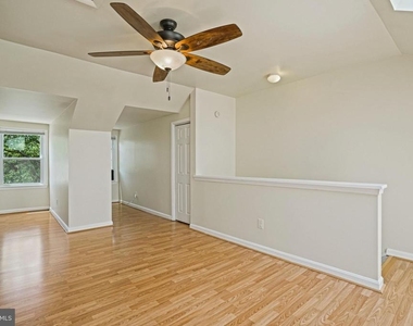 1141 N Vernon Street - Photo Thumbnail 37