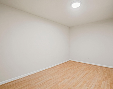 1141 N Vernon Street - Photo Thumbnail 45