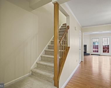 1141 N Vernon Street - Photo Thumbnail 4