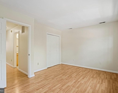 1141 N Vernon Street - Photo Thumbnail 32