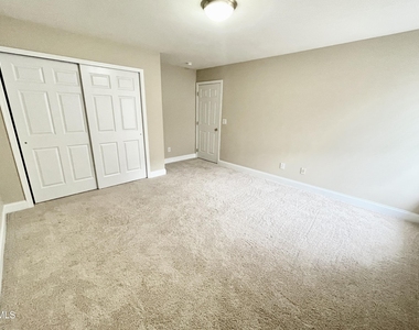 9519 Dellbrook Court - Photo Thumbnail 24