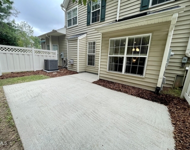 9519 Dellbrook Court - Photo Thumbnail 35