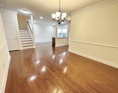 9519 Dellbrook Court - Photo Thumbnail 5