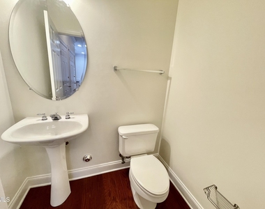 9519 Dellbrook Court - Photo Thumbnail 15