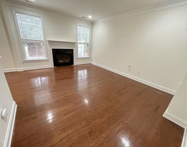 9519 Dellbrook Court - Photo Thumbnail 7