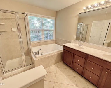 9519 Dellbrook Court - Photo Thumbnail 20
