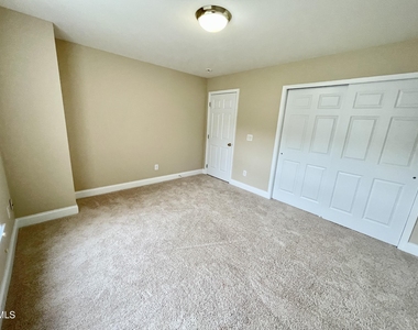 9519 Dellbrook Court - Photo Thumbnail 27