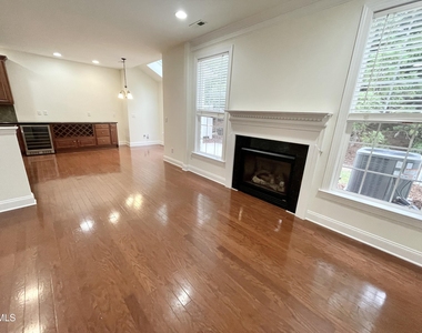 9519 Dellbrook Court - Photo Thumbnail 8
