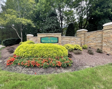 9519 Dellbrook Court - Photo Thumbnail 38