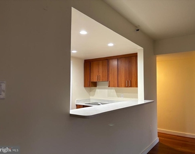 1530 Key Boulevard - Photo Thumbnail 3