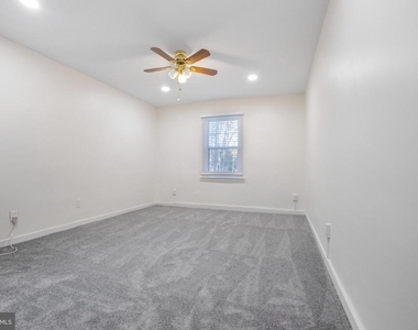 5007 10th Street S - Photo Thumbnail 2
