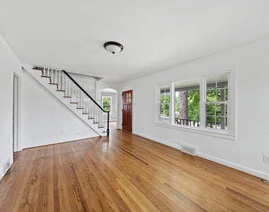 2924 Oberlin Road - Photo Thumbnail 5
