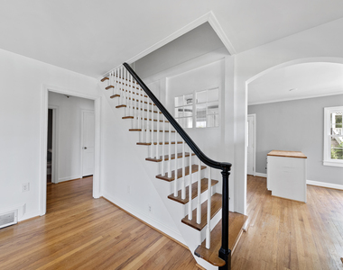 2924 Oberlin Road - Photo Thumbnail 1