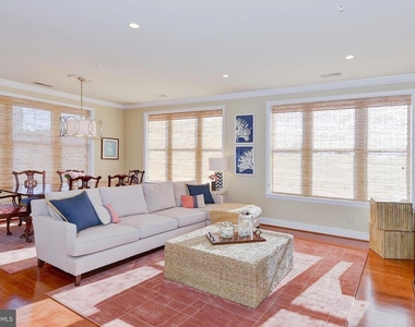 1800 Wilson Boulevard - Photo Thumbnail 14