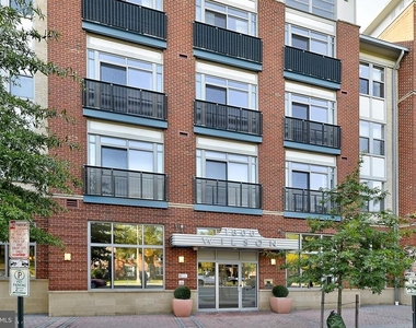 1800 Wilson Boulevard - Photo Thumbnail 1