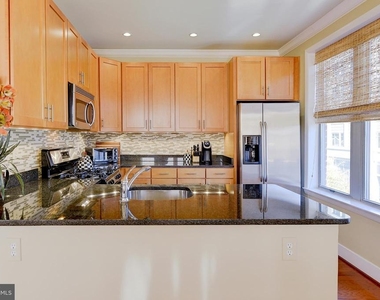 1800 Wilson Boulevard - Photo Thumbnail 10