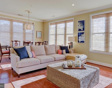 1800 Wilson Boulevard - Photo Thumbnail 5