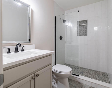 105 Stowe Place - Photo Thumbnail 18