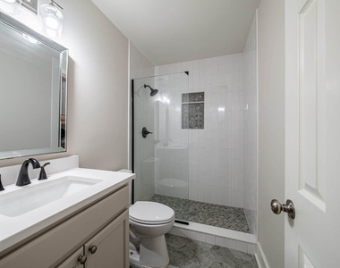 105 Stowe Place - Photo Thumbnail 17